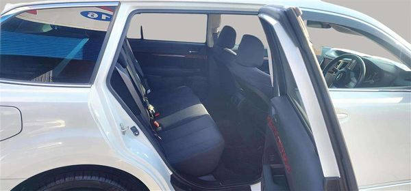 2010 Subaru Legacy Carousel 8