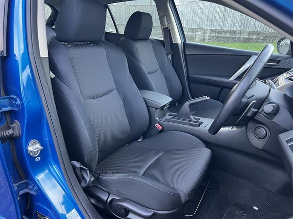 2012 Mazda Axela 20S SPORTS !! VERY LOW KMS !! Carousel 16