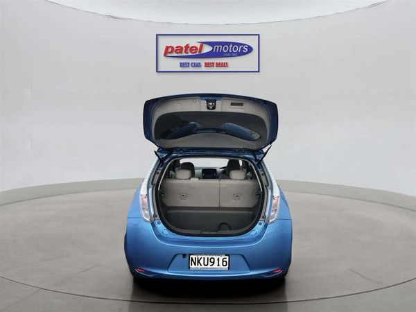 2011 Nissan Leaf Carousel 5