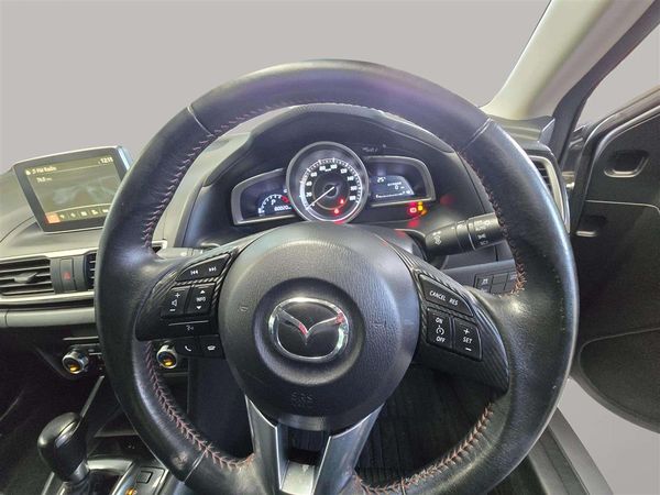 2016 Mazda Axela Carousel 16