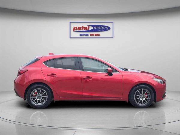 2014 Mazda Axela 15S Low mileage !! Pristine condition Carousel 3