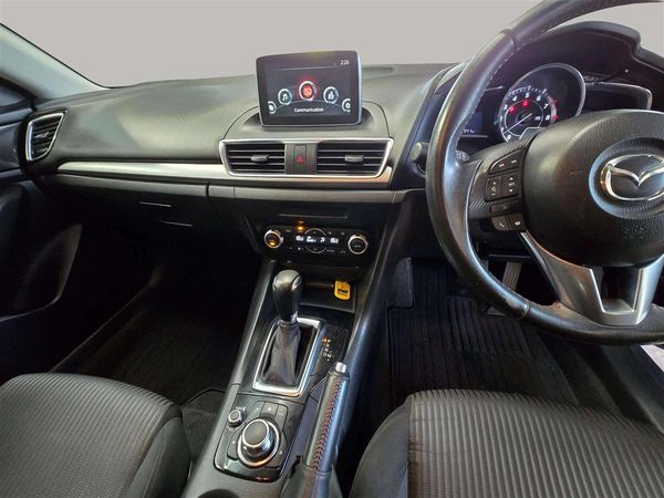 2015 Mazda Axela Carousel 18