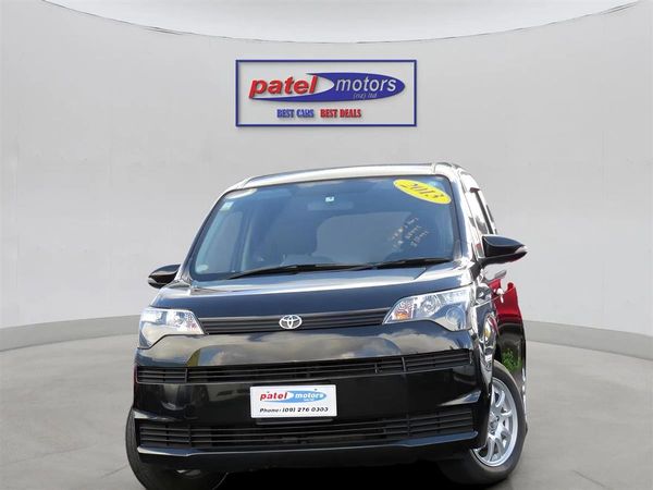2013 Toyota Spade Carousel 2