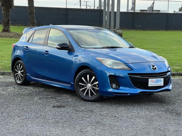 2012 Mazda Axela 20S SPORTS !! VERY LOW KMS !! Carousel 1