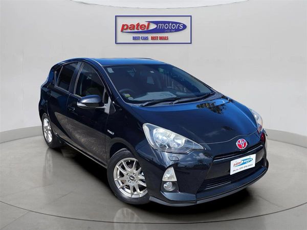2012 Toyota Aqua HYBRID Carousel 2