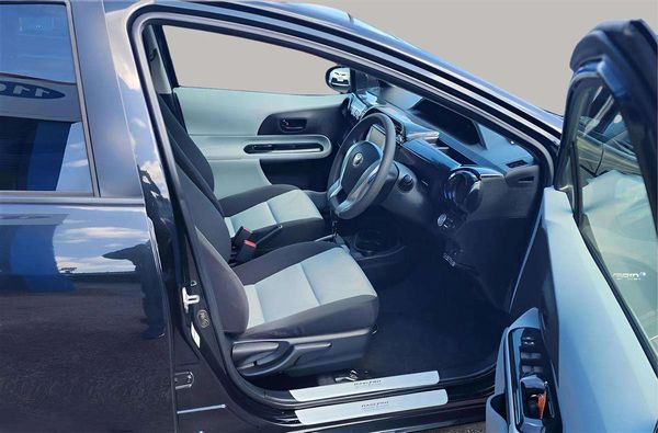 2012 Toyota Aqua HYBRID Carousel 8