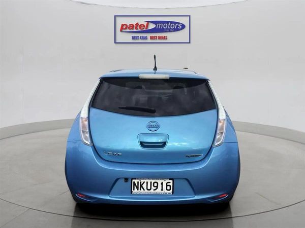 2011 Nissan Leaf Carousel 3