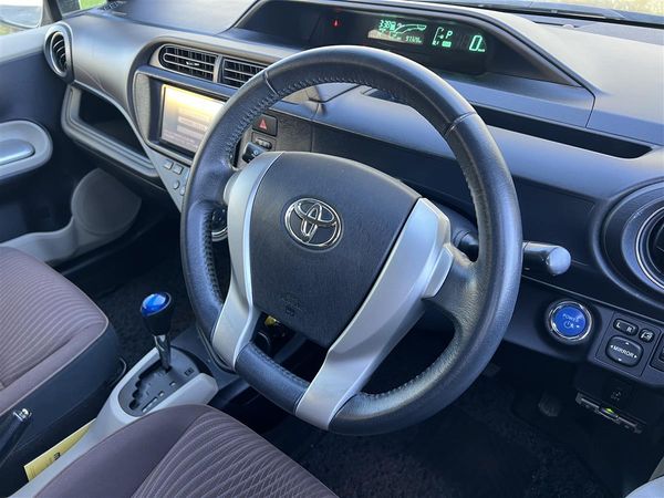 2012 Toyota Aqua G / PUSH START Carousel 3