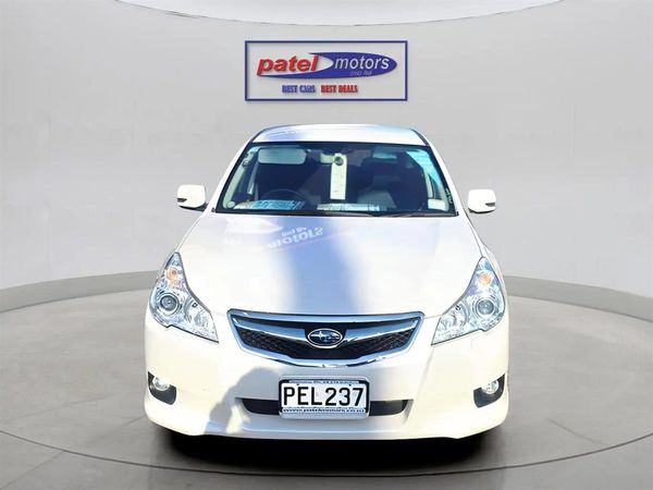2010 Subaru Legacy Carousel 1
