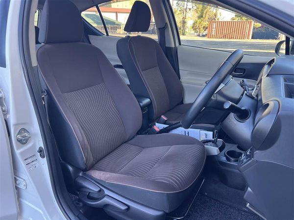 2012 Toyota Aqua G / PUSH START Carousel 7