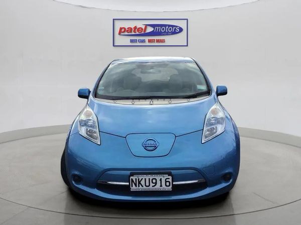 2011 Nissan Leaf Carousel 1
