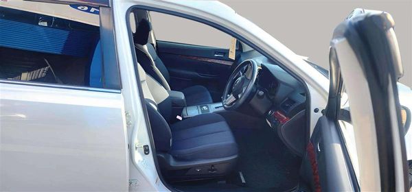 2010 Subaru Legacy Carousel 7