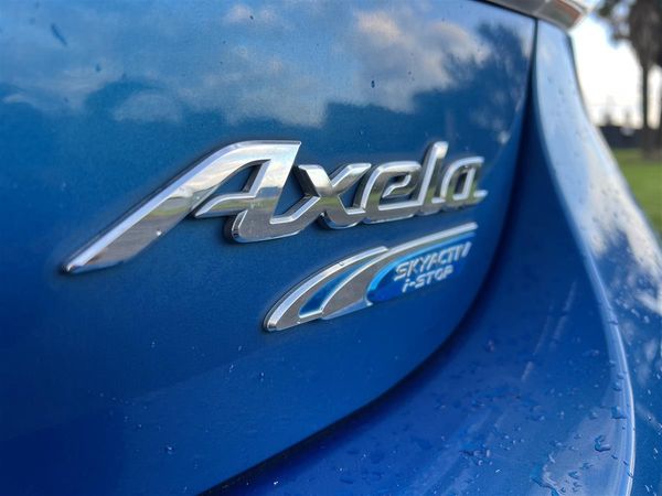 2012 Mazda Axela 20S SPORTS !! VERY LOW KMS !! Carousel 5