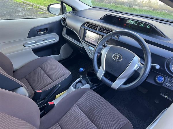 2012 Toyota Aqua G / PUSH START Carousel 2