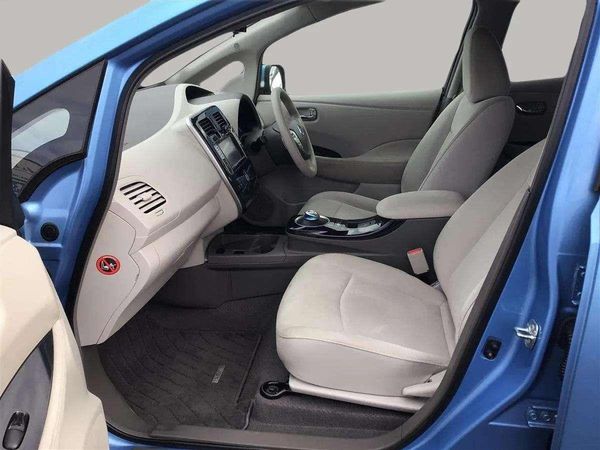 2011 Nissan Leaf Carousel 12