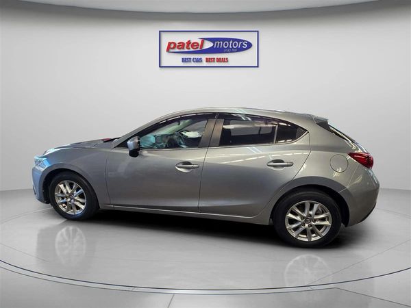 2016 Mazda Axela Carousel 8