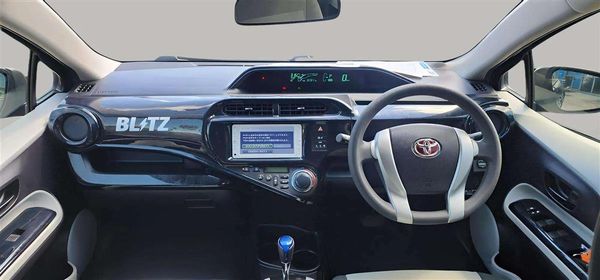 2012 Toyota Aqua HYBRID Carousel 10