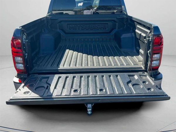 2024 Mitsubishi Triton DC GLXR 6AT 2.4DT NZ New !! TowBar Carousel 9