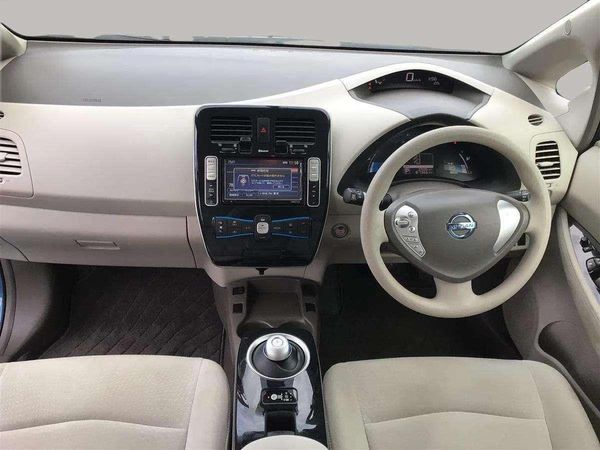 2011 Nissan Leaf Carousel 13