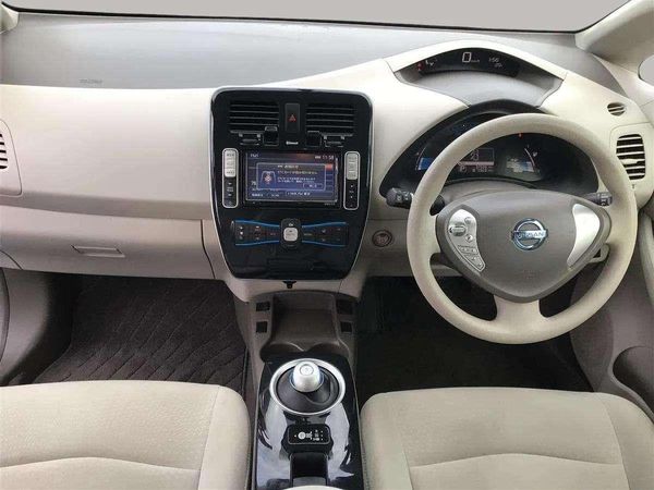 2011 Nissan Leaf Carousel 14