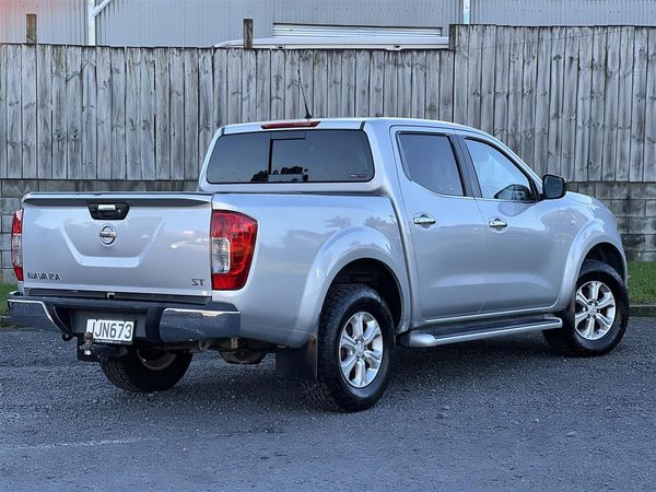 2015 Nissan Navara ST 2.3D/7AM/UT/4DR/5 Carousel 2