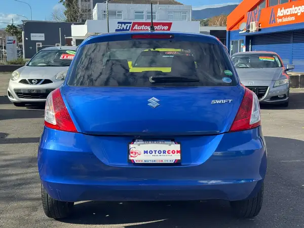 2014 Suzuki Swift XG Carousel 5