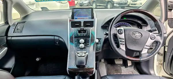 2013 Toyota Sai *Front Heated Seats Carousel 1