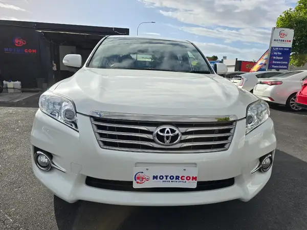 2012 Toyota Vanguard *Down hill assist control, Paddle shifter Carousel 9