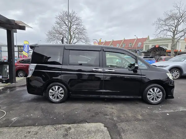 2012 Honda Step Wagon SPADA Z INTERNAVI SELECTION Carousel 6