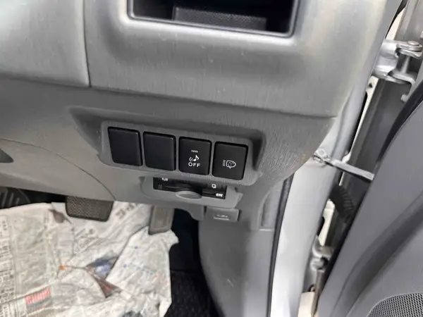 2012 Toyota Prius Alpha G Carousel 9