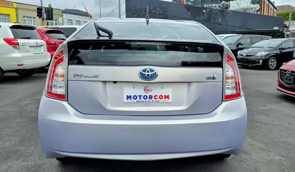 2014 Toyota Prius Carousel 5