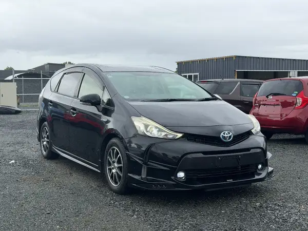 2014 Toyota Prius Alpha ALPHA G (FACELIFT, BODYKIT)