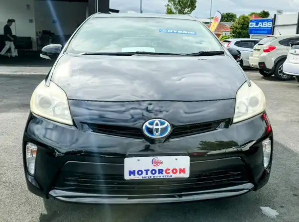 2013 Toyota Prius Carousel 9
