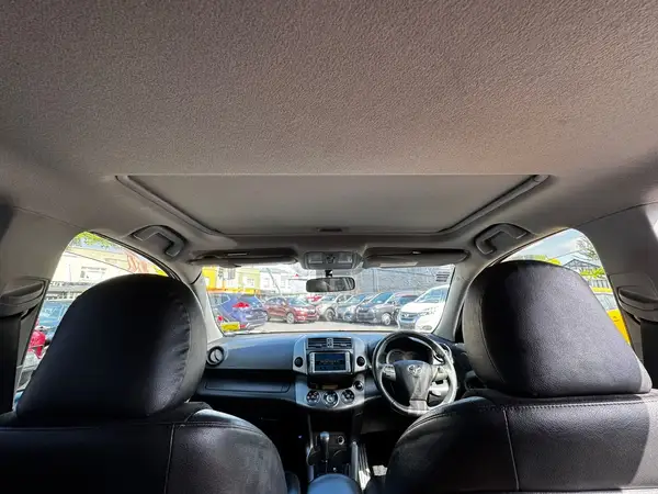 2010 Toyota Vanguard Carousel 8