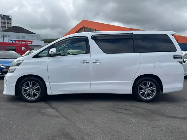 2012 Toyota Vellfire 2.4Z Carousel 7