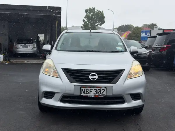 2014 Nissan Latio Carousel 1