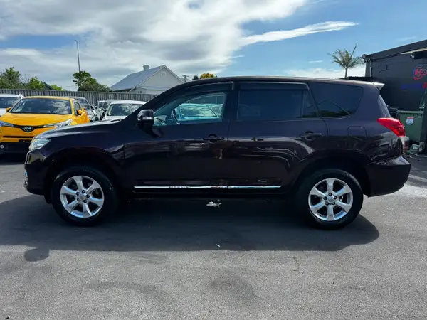 2010 Toyota Vanguard Carousel 3