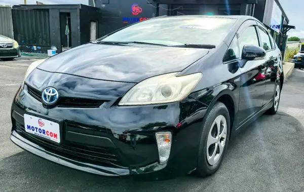 2013 Toyota Prius Carousel 8