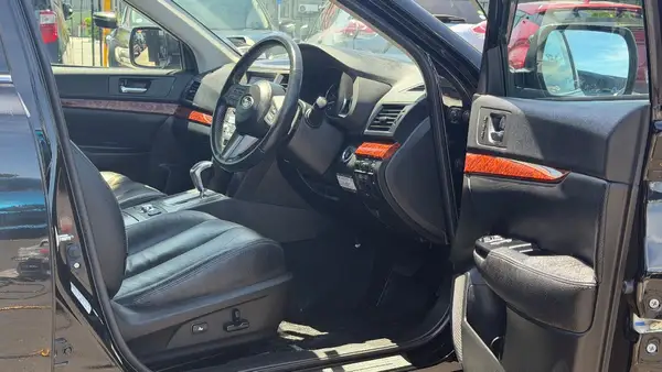 2010 Subaru Legacy Carousel 6