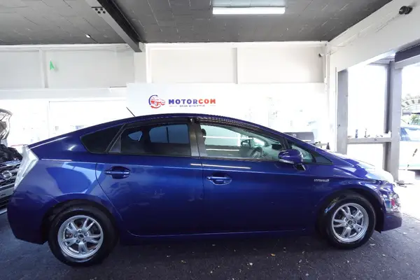 2010 Toyota Prius Carousel 3