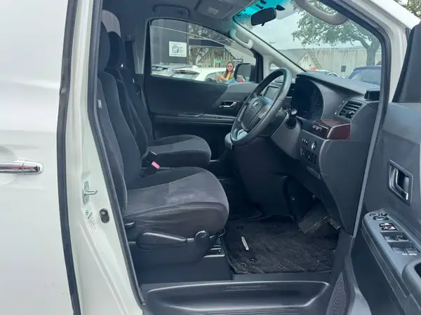 2012 Toyota Vellfire 2.4Z Carousel 3