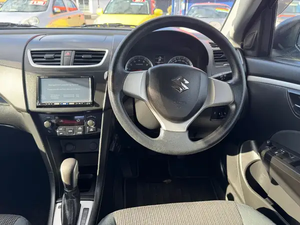 2014 Suzuki Swift XG Carousel 9