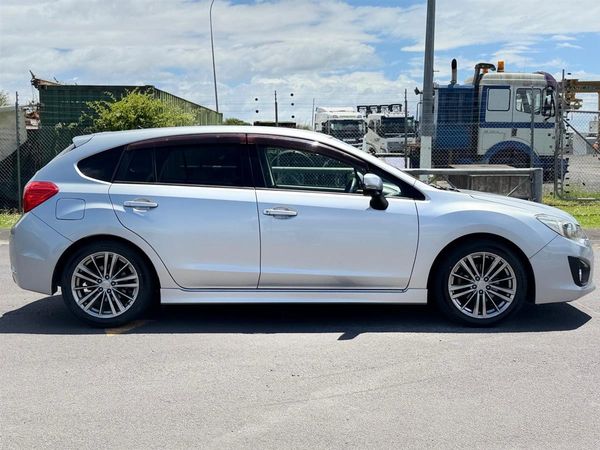 2012 Subaru Impreza ON SPECIAL !! 2.0 !! Carousel 6