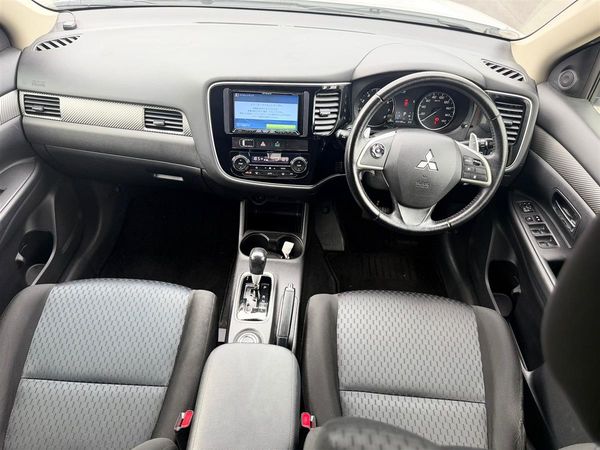 2013 Mitsubishi Outlander 7 SEATER !! REVERSING CAMERA !! Carousel 7