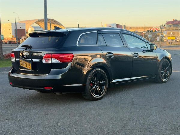 2016 Toyota Avensis BLACK ALLOYS !! PUSH START !! Carousel 16