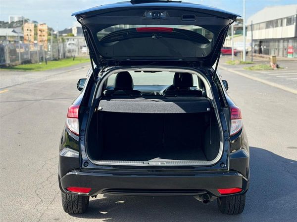 2014 Honda Vezel Z !! LEATHER SEATS !! HYBRID !! Carousel 16