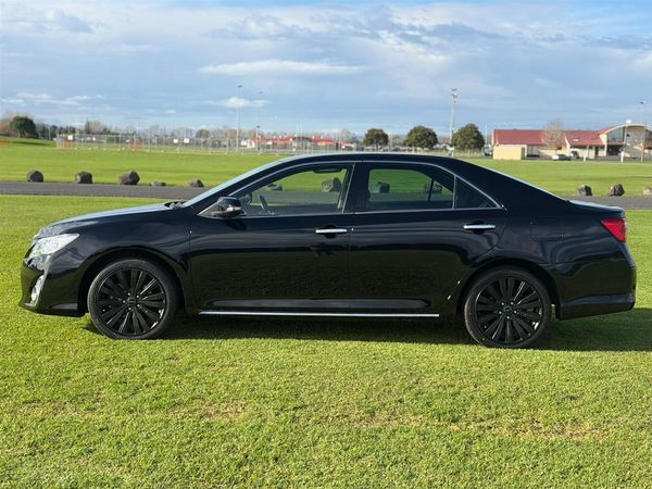 2013 Toyota Camry HYBRID !! BLACK ALLOYS !! Carousel 6