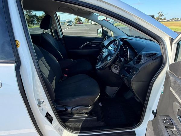 2013 Mazda Premacy 7 SEATER !! POWER SLIDING DOORS Carousel 11