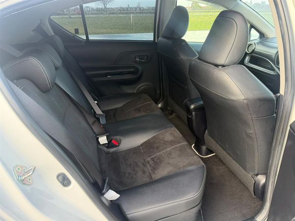 2015 Toyota Aqua GGS HYBRID !! ALLOYS !! Carousel 8