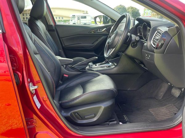 2013 Mazda Axela SKYACTIV !! ONLY DRIVEN 52K KMS !! Carousel 14